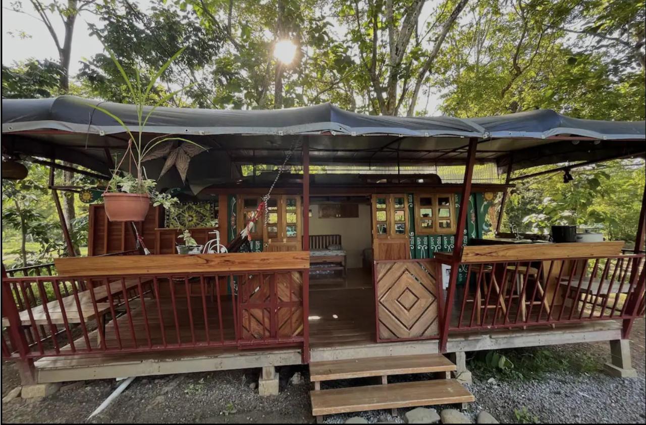 Gypsy Wagons Hotel Pavones  Kültér fotó