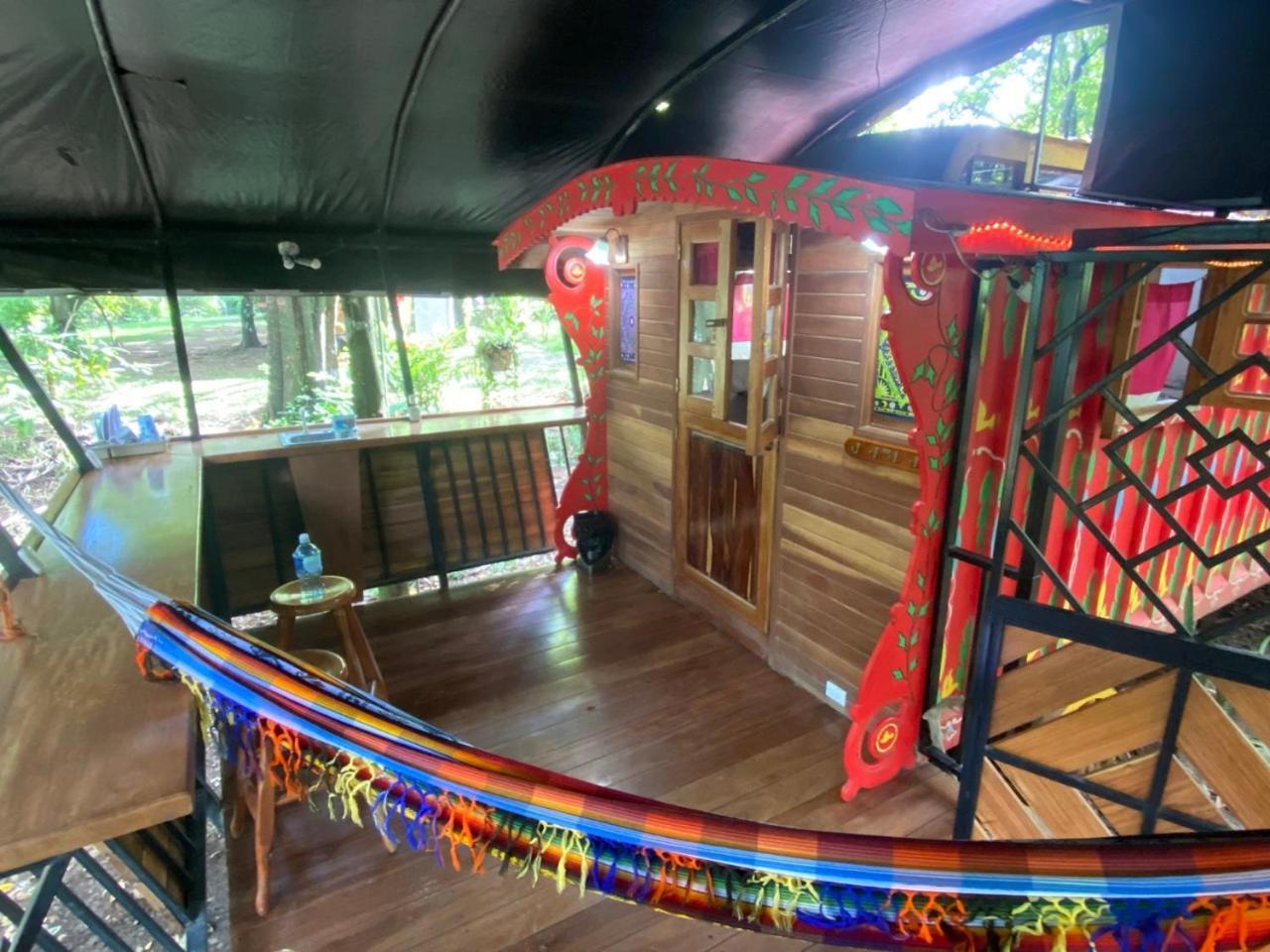 Gypsy Wagons Hotel Pavones  Kültér fotó